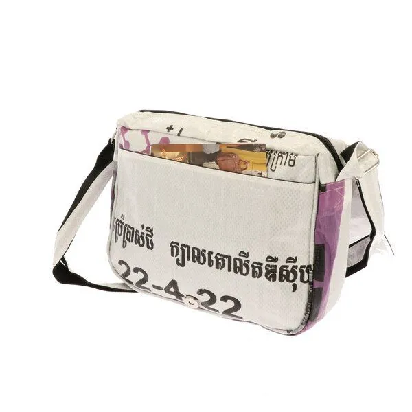 MoreThanHip MoreThanHip Handtasche aus recycelten Zement- oder Tierfuttersäcken Qinisa, Weiß/grün - löwe, – Produktbild 4 von 4