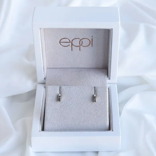 Eppi Eppi Ohrringe mit Baguette und Round Diamanten Xene, Weiss, – Produktbild 4 von 4