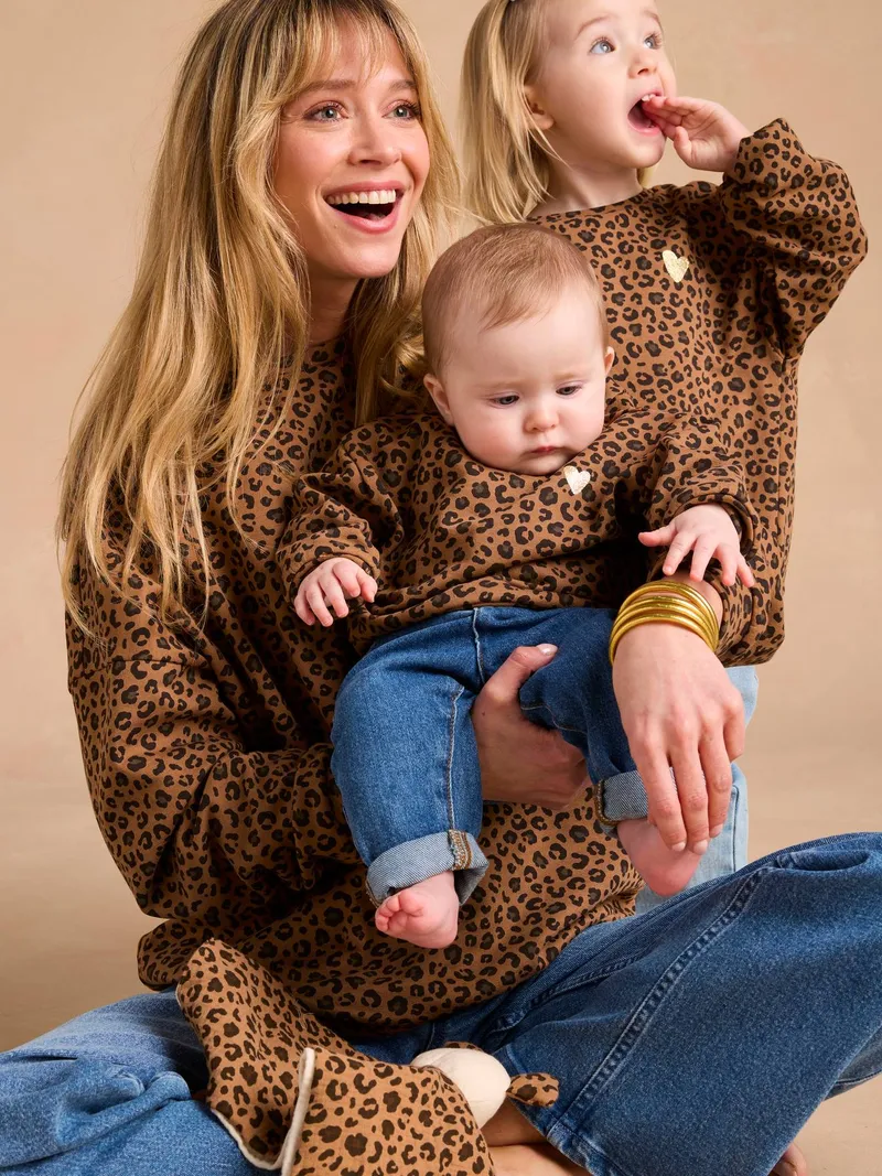 Envie De Fraise Mädchen-Sweatshirt mit Herz-Aufdruck aus der Mutter-Tochter-Kollektion LEOPARD ENVIE DE FRAISE, Beige, – Produktbild 2 von 4