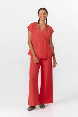 SUITE13LAB SUITE13LAB Damen vegan Weste Kiso Rot – Produktbild 1 von 1