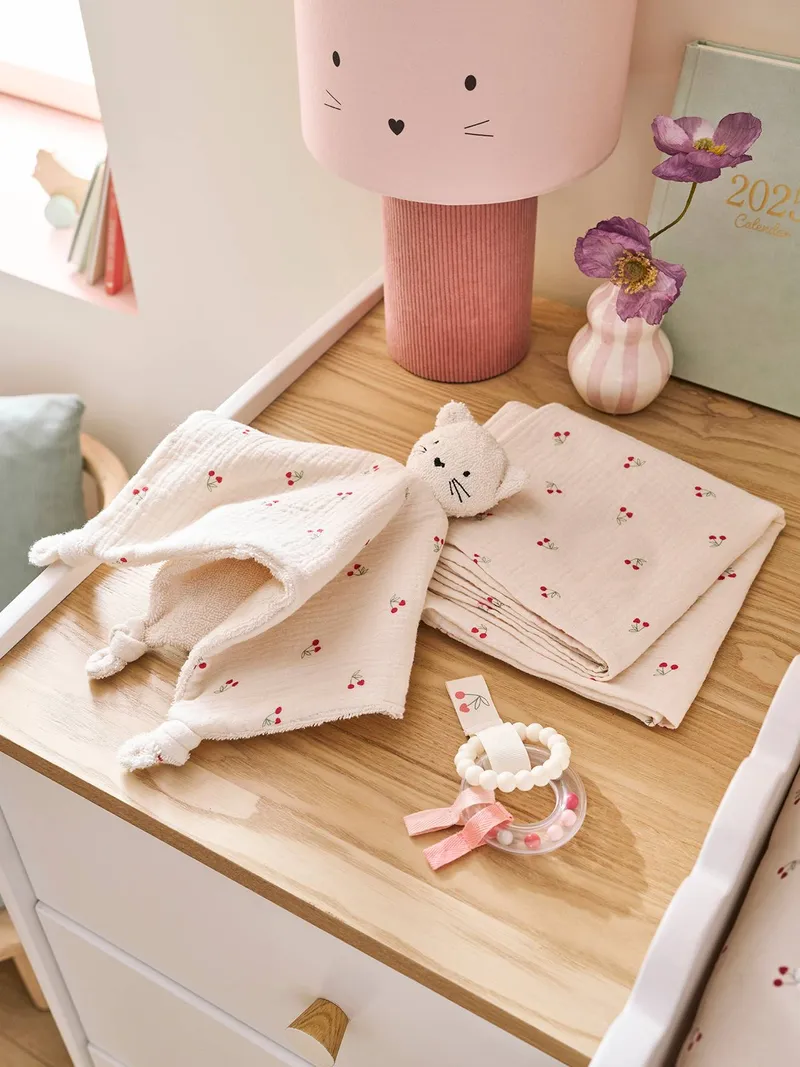 Vertbaudet Baby Geschenkkoffer: Schmusetuch, Rot, – Produktbild 3 von 4