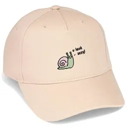 LIGARTI Bestickte Cap – Schnexy die Schnecke – LIGARTI Tiermanufaktur – Produktbild 1 von 1