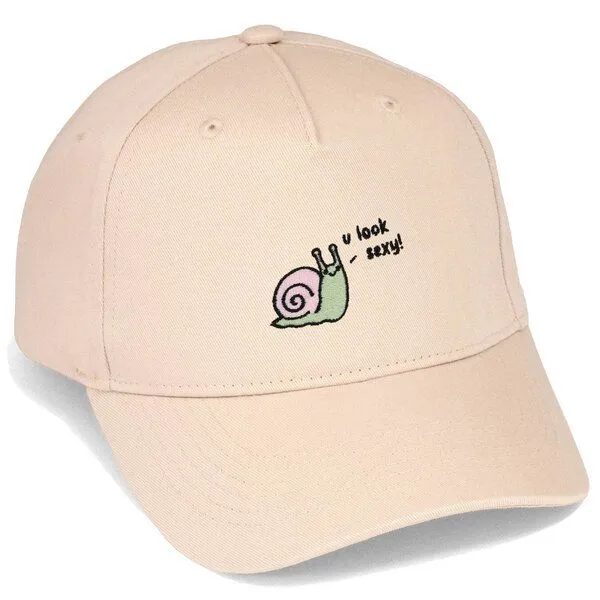 LIGARTI Bestickte Cap – Schnexy die Schnecke – LIGARTI Tiermanufaktur, Sand, – Produktbild 1 von 4