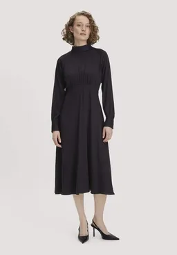 hessnatur hessnatur Kleid Midi tailliert aus LENZING ECOVERO Viskose – Produktbild 1 von 1