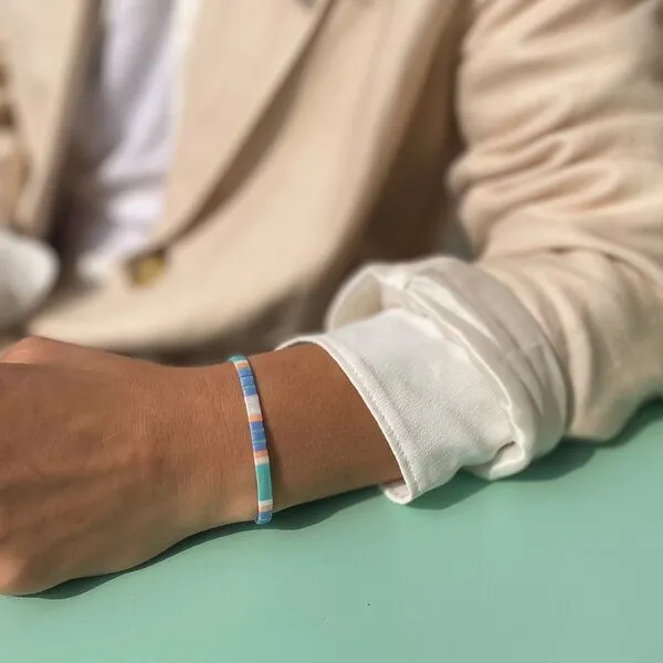 juni juni Breites Perlenarmband "Primavera" in Pastell Tönen – Produktbild 2 von 4