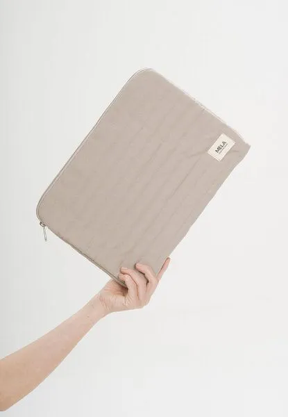 MELA MELA Gepolsterte Laptophülle Style VINUSA aus 100% Bio-Baumwolle, Light stone, – Produktbild 2 von 4