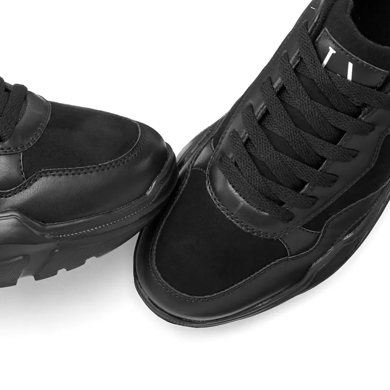 Lascana Sneaker, Schwarz/schwarz, – Produktbild 1 von 3