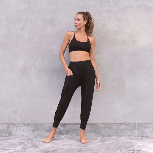 Jaya Jaya MEGAN - Hose im Sarouel-Stil, Taschen, tiefer Schnitt, weich fließender Stoff aus Tencel/Biobaumwolle, Black/schwarz, – Produktbild 1 von 2