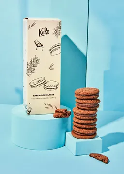 KoRo Hafer-Doppelkeks mit dunkler Schokofüllung 180 g – Produktbild 1 von 1
