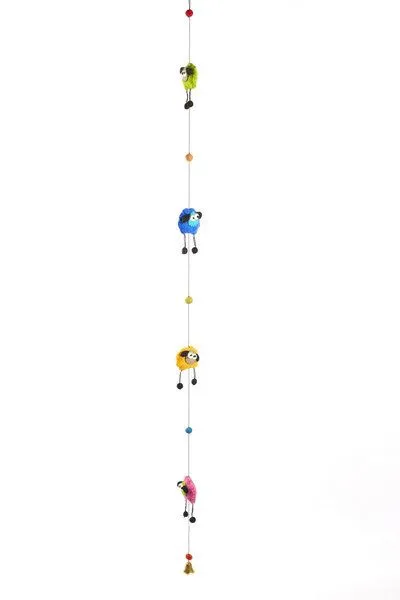 short'n'pietz short'n'pietz Langes Mobile mit bunten Schafen, handgefilzt – Produktbild 1 von 4