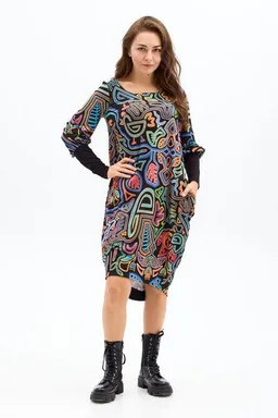 KOKOworld Kleid Morelia – Ballonkleid – Länge bis zum Knie/über das Knie – Aufgebauschte Ärmel – Carré-Ausschnitt – Farbenfroher einzigartiger Print von KOKOworld – Fair produziert in Polen – Produktbild 1 von 1