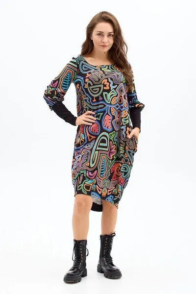 KOKOworld Kleid Morelia – Ballonkleid – Länge bis zum Knie/über das Knie – Aufgebauschte Ärmel – Carré-Ausschnitt – Farbenfroher einzigartiger Print von KOKOworld – Fair produziert in Polen, Yala black (mehrfarbig), – Produktbild 1 von 4