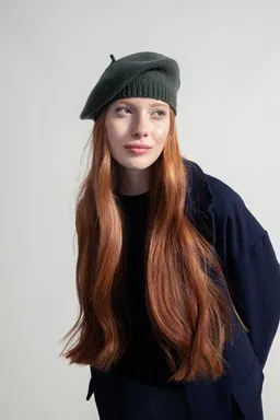 Rifò - Circular Fashion Made in Italy Rifò - Circular Fashion Made in Italy Woll Baskenmütze aus recycteltem Kaschmir Modell: Nicole – Produktbild 1 von 1