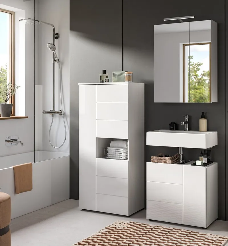 Inn.Furn Badkommode Larik (Bad Midischrank in Weiß Hochglanz, 3-türig, 60 x 131 cm), 9 Fächer für viel Stauraum, Weiß, – Produktbild 5 von 5