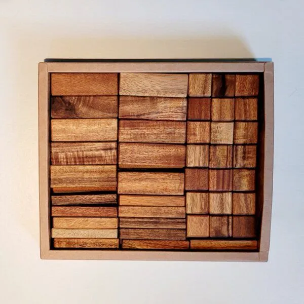 BAGHI BAGHI Holz-Bauklötzchen aus upcycling Akazienholz – Produktbild 5 von 6