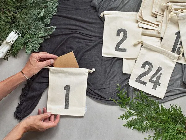 renna deluxe renna deluxe Adventskalender aus Bio-Baumwolle – Produktbild 2 von 4