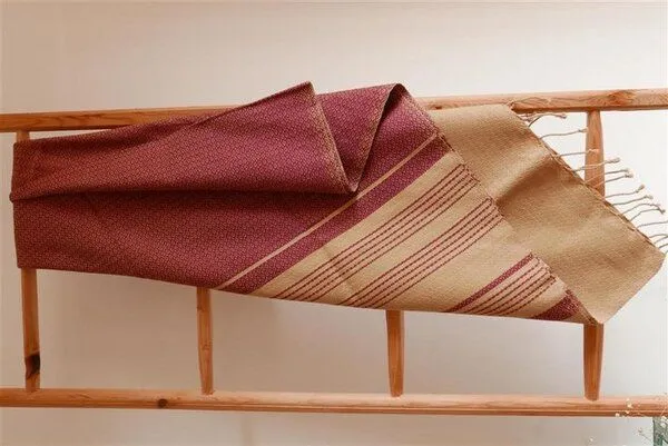 Karawan authentic Karawan authentic Fouta Hamamtuch aus reiner Bio-Baumwolle 200 × 100 cm (Stil SAND), Plum (lila), – Produktbild 8 von 8