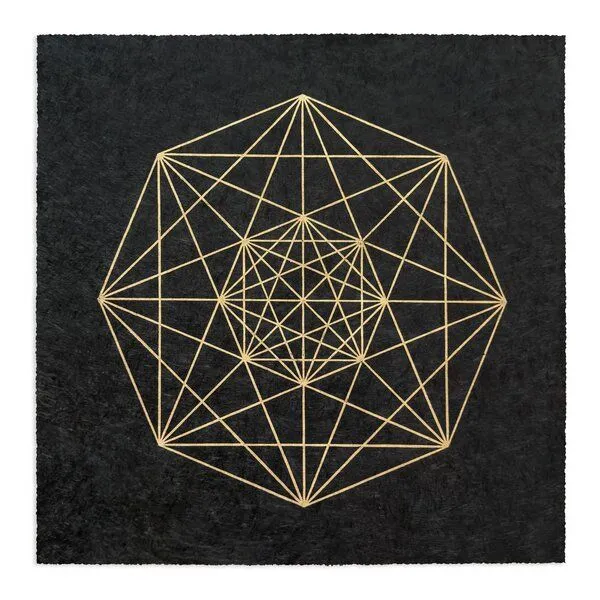 Veskor Cassiopeia Veskor Cassiopeia DEMIPENTERAKT Heilige Geometrie Linoldruck | 40 × 40 cm | Gold auf Schwarz – Produktbild 1 von 4
