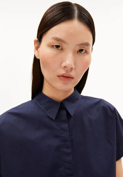 ARMEDANGELS ARMEDANGELS LARISAANA Damen Bluse aus 100% Bio-Baumwolle, Tinted navy, – Produktbild 3 von 4