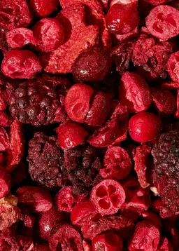 KoRo Gefriergetrockneter Beeren Mix 350 g – Produktbild 1 von 1