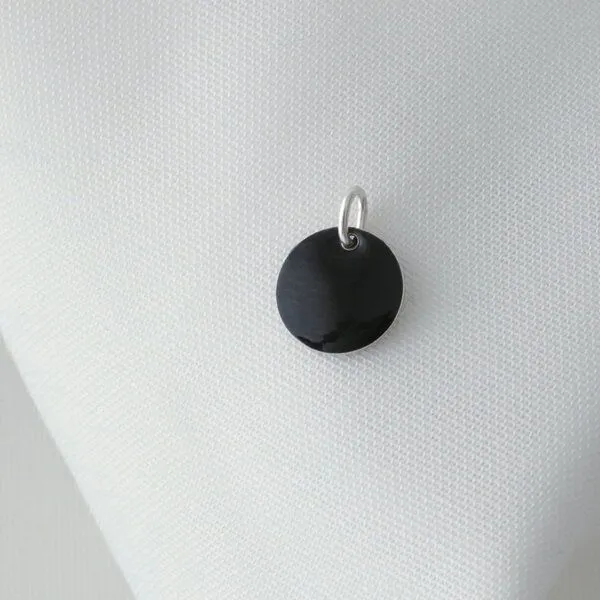 BELLYBIRD Jewellery BELLYBIRD Jewellery Halskette - emailliertes Plättchen, Anhänger aus Silber mit Emaille, Schwarz, – Produktbild 6 von 6