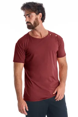 RAVENS VIEW IBIZA RAVENS VIEW IBIZA Herren vegan Tee Egan Knopf Dunkel Granat – Produktbild 1 von 1