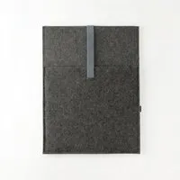 matilda k manufaktur matilda k. manufaktur Minimalistische Laptophülle aus Wollfilz 'max' mit Einsteckfach | für MacBook |Air| Pro 13|14|15|16 Zoll, Dunkelgrau-grau, – Produktbild 1 von 1