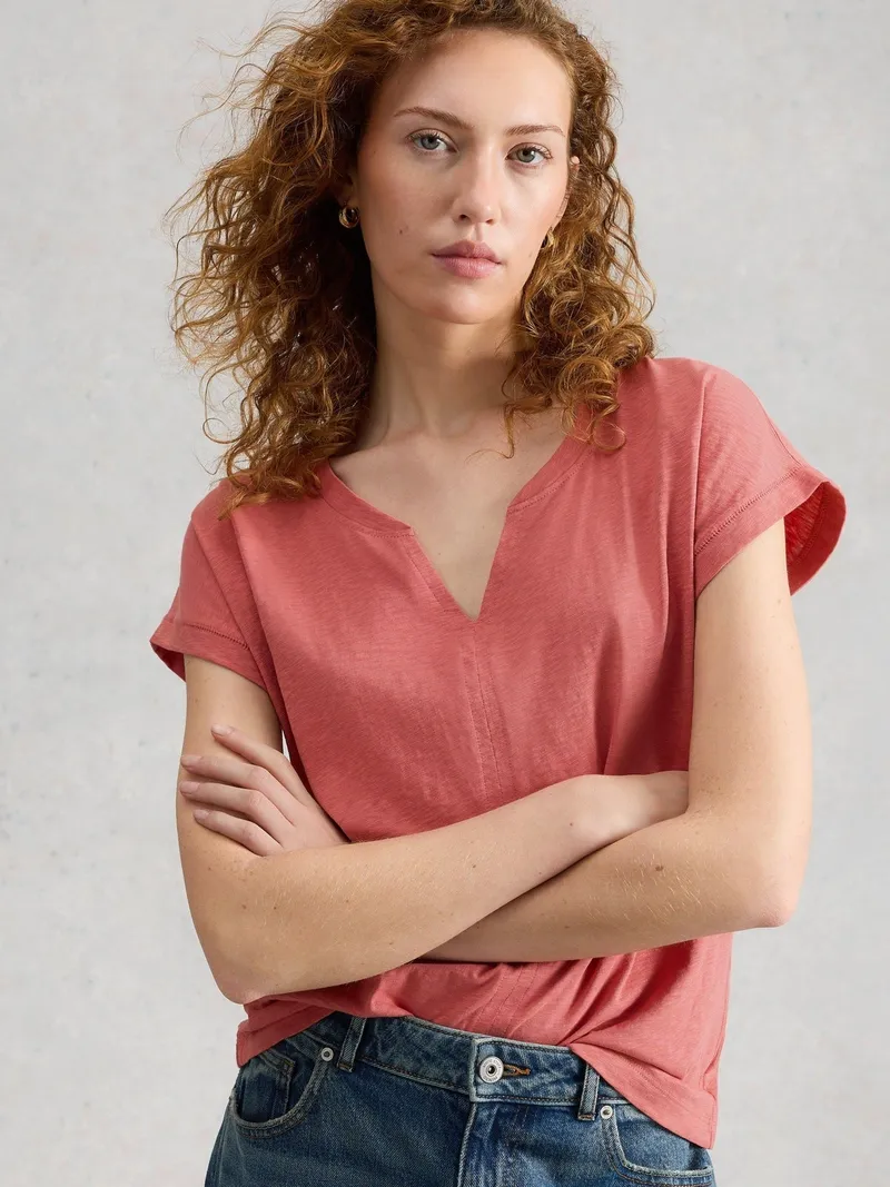 White Stuff T-Shirt Nelly mit Keilausschnitt - 34, Mittelrosa, – Produktbild 1 von 4
