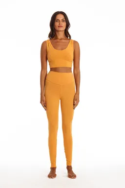 RAVENS VIEW IBIZA RAVENS VIEW IBIZA Damen vegan Yoga Top Gold Sand Gelb – Produktbild 1 von 1