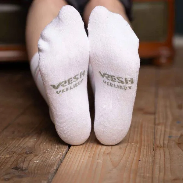 Vresh Clothing Vresh Clothing Vresh Verliebt - Tennis Socken aus Biobaumwoll-Mix, Weiß/grün/rosa, – Produktbild 2 von 4