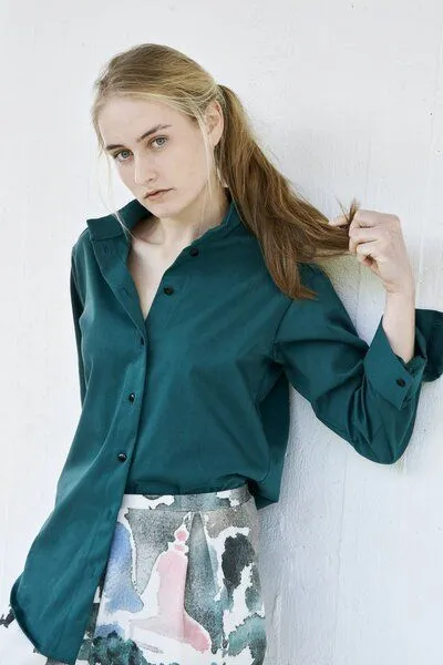Sophia Schneider-Esleben Sophia Schneider-Esleben Hemd Paul - Unisex Hemd Damenhemd und Herrenhemd aus Bio-Baumwolle – Produktbild 1 von 1