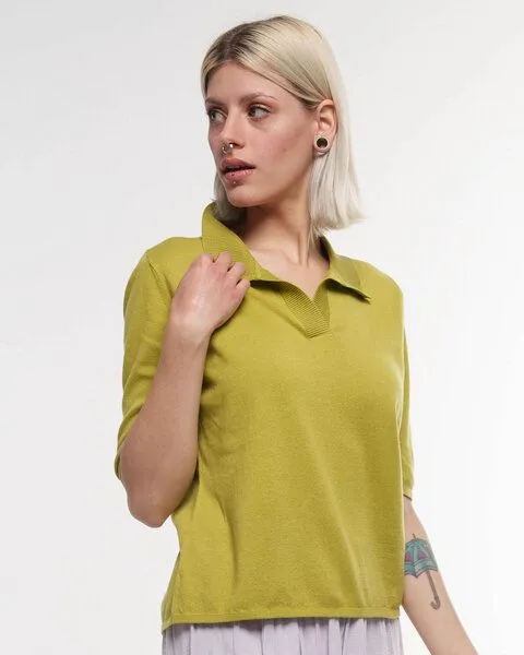 Alma & Lovis Alma & Lovis Feines Strick-Poloshirt aus reiner Bio-Baumwolle | Cotton Polo-Shirt, Limette (grün), – Produktbild 4 von 4