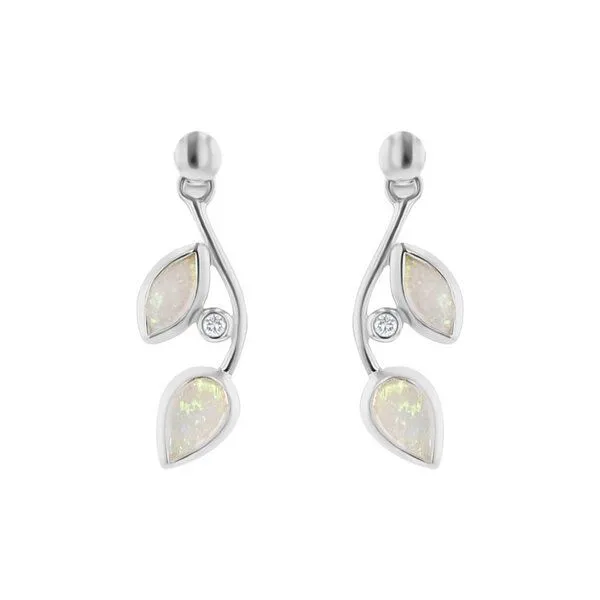 Eppi Eppi Ohrstecker mit Opalen in Blattform und Diamanten Corbett, Weiss, – Produktbild 3 von 4