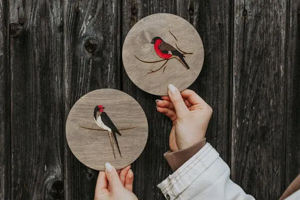 BeWooden BeWooden Holzbild Wanddekoration – Rotschwanzschwalbe – Produktbild 2 von 4