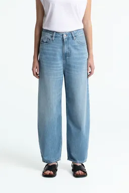 Kings Of Indigo Kings of Indigo Damen vegan Jeans Leila Luiz Super Hellblau – Produktbild 1 von 1