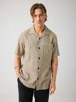 KnowledgeCotton Apparel KnowledgeCotton Apparel Herren Kurzarmhemd - Relaxed Fit - aus Viskose und Leinen – Produktbild 1 von 1