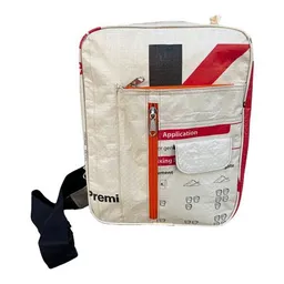Beadbags Beadbags CR01 Umhängetasche aus recycelten Zementsack – Produktbild 1 von 1