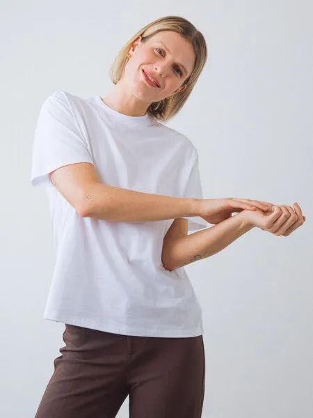 Honest Basics Honest Basics Damen Oversized T-Shirt aus Bio- und recycelter Baumwolle, Weiß, – Produktbild 3 von 4