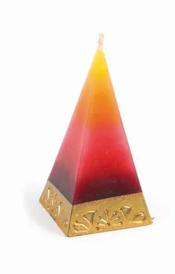 El Puente El Puente Pyramiden-Kerze | Fair Trade & Handmade aus Indien – Produktbild 1 von 1