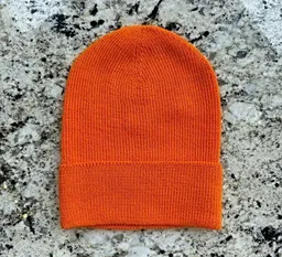 TINKU -Celebrating Bolivian Heritage TINKU -Celebrating Bolivian Heritage 100% Baby Alpaka Beanie Mütze (ILLIMANI) aus Bolivien (Handgestrickt) – Produktbild 1 von 1
