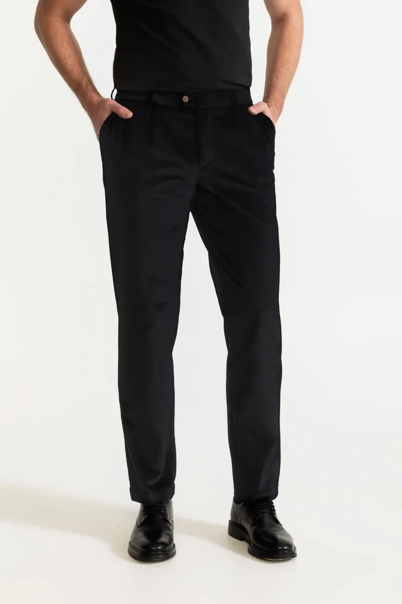 De IONESCU De IONESCU Herren vegan Hose Dacian Corduroy, Extra dunkelblau, – Produktbild 2 von 2