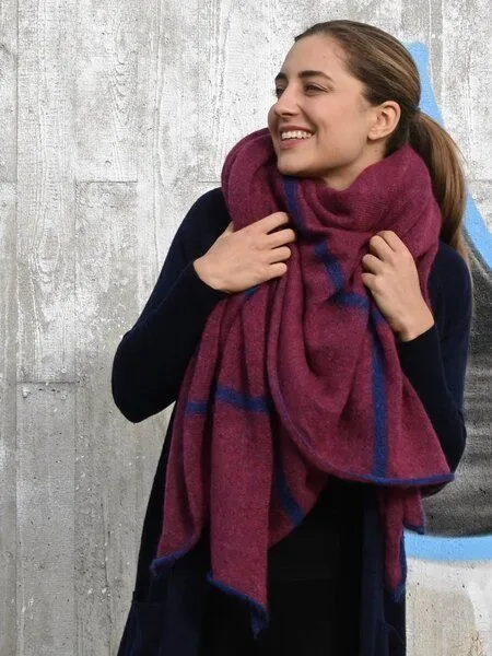 Susan's Fashion Susan's Fashion großes Mohairplaid Sue mit Karostreifen, Rotberry (rot), – Produktbild 2 von 3