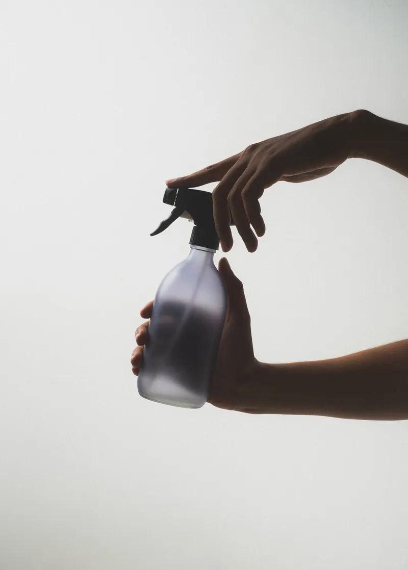 Sprühflasche in Mattgrau – Produktbild 4 von 5