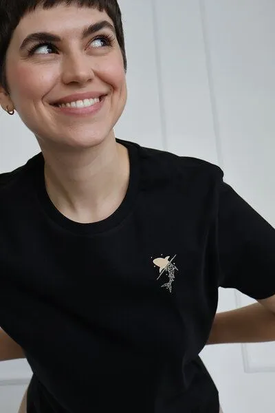 Kultgut Kultgut Artdesign - Biofair- Flauschiges Femin Shirt / Little Shark, Schwarz, – Produktbild 1 von 4