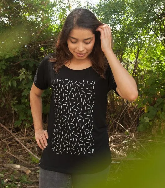 päfjes päfjes Streusel - Fair gehandeltes Rolled Sleeve Frauen T-Shirt - Modal, Silber, – Produktbild 3 von 4