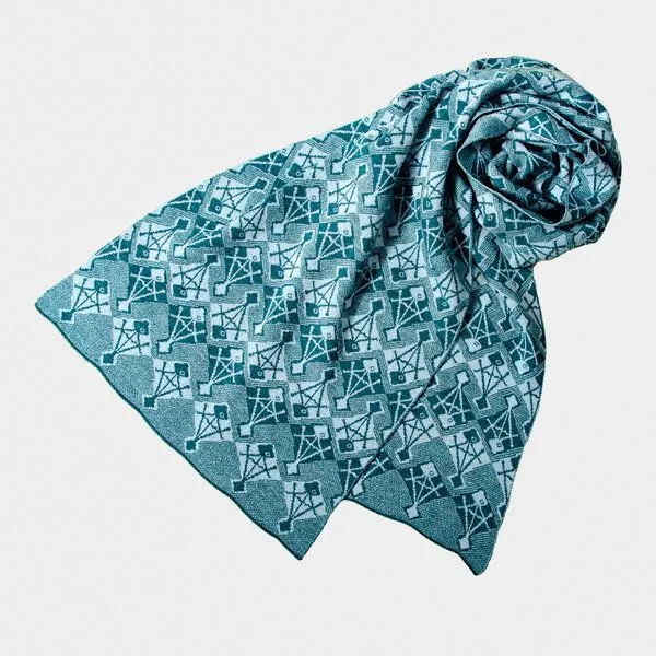 LANARTO slow fashion LANARTO slow fashion Schal "Fisch" zweifarbig gestrickt aus mulesingfreier Merinowolle, Türkis (tiefsee), – Produktbild 1 von 3