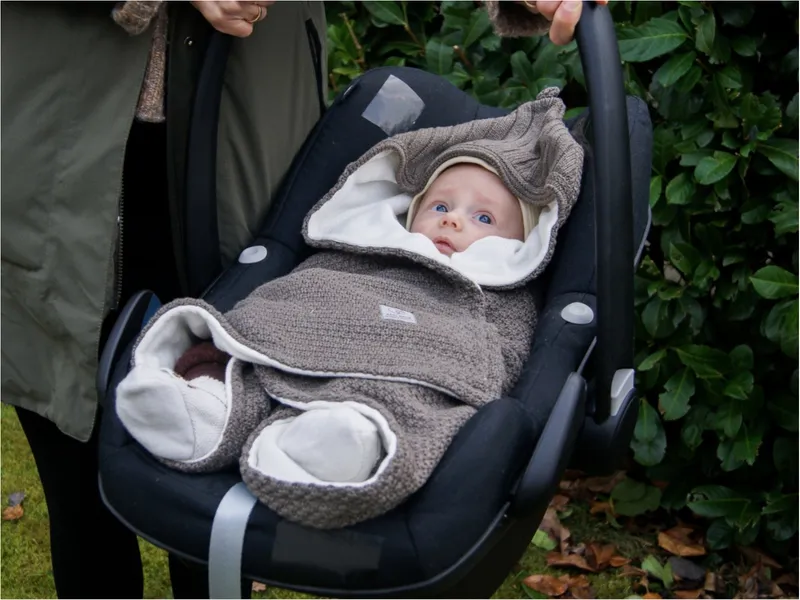 HANS NATUR HANS NATUR Einschlagdecke Babyschale Bio-Baumwolle Maße 75 x 75 cm, Braun, – Produktbild 2 von 2