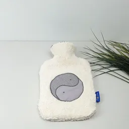 Flosinn Flosinn Kuschelige Wärmflaschen aus Bio-Teddyplüsch. Wärmflaschenbezug und Wärmflasche. Verschiedene Farben – Produktbild 1 von 1