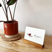 Sundara Sundara Geschenkset Kartenständer + Grußkarte BE GREEN – Produktbild 1 von 1