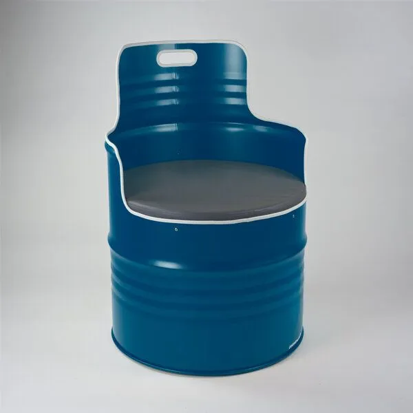 Lockengelöt Lockengelöt Sessel (2) aus einem Hamburger Ölfass, Ozeanblau (gepulvert), – Produktbild 1 von 1